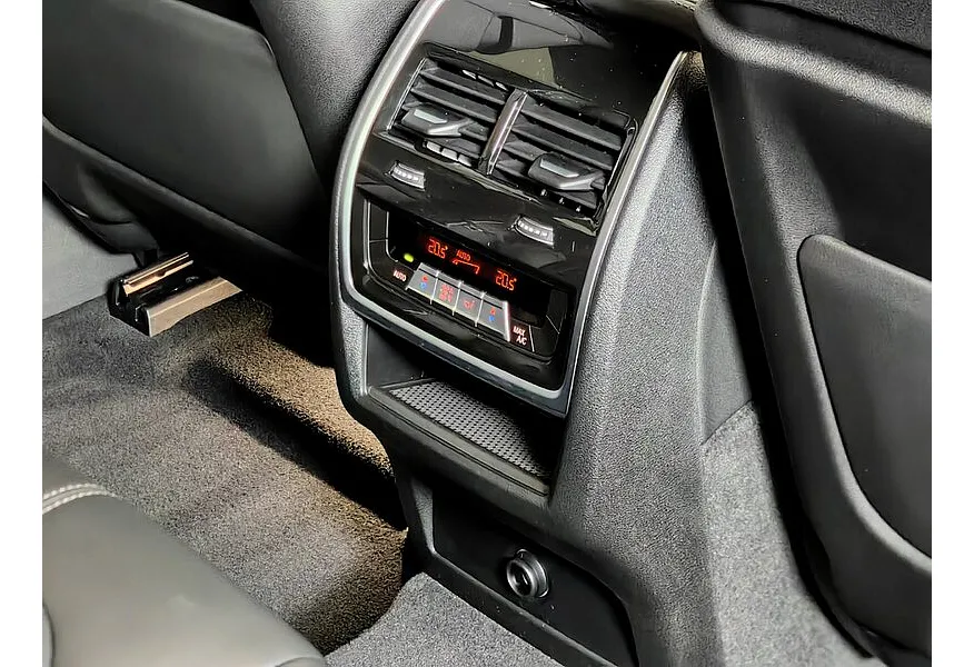 BMW X6 xDrive40d AT (340 л.с.) M-Sport Белый в АВИЛОН. Слайд №21