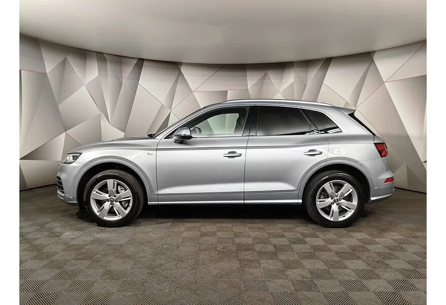 Audi Q5 2.0 TFSI S tronic quattro (249 л.с.) Sport Серебристый в АВИЛОН. Слайд №5