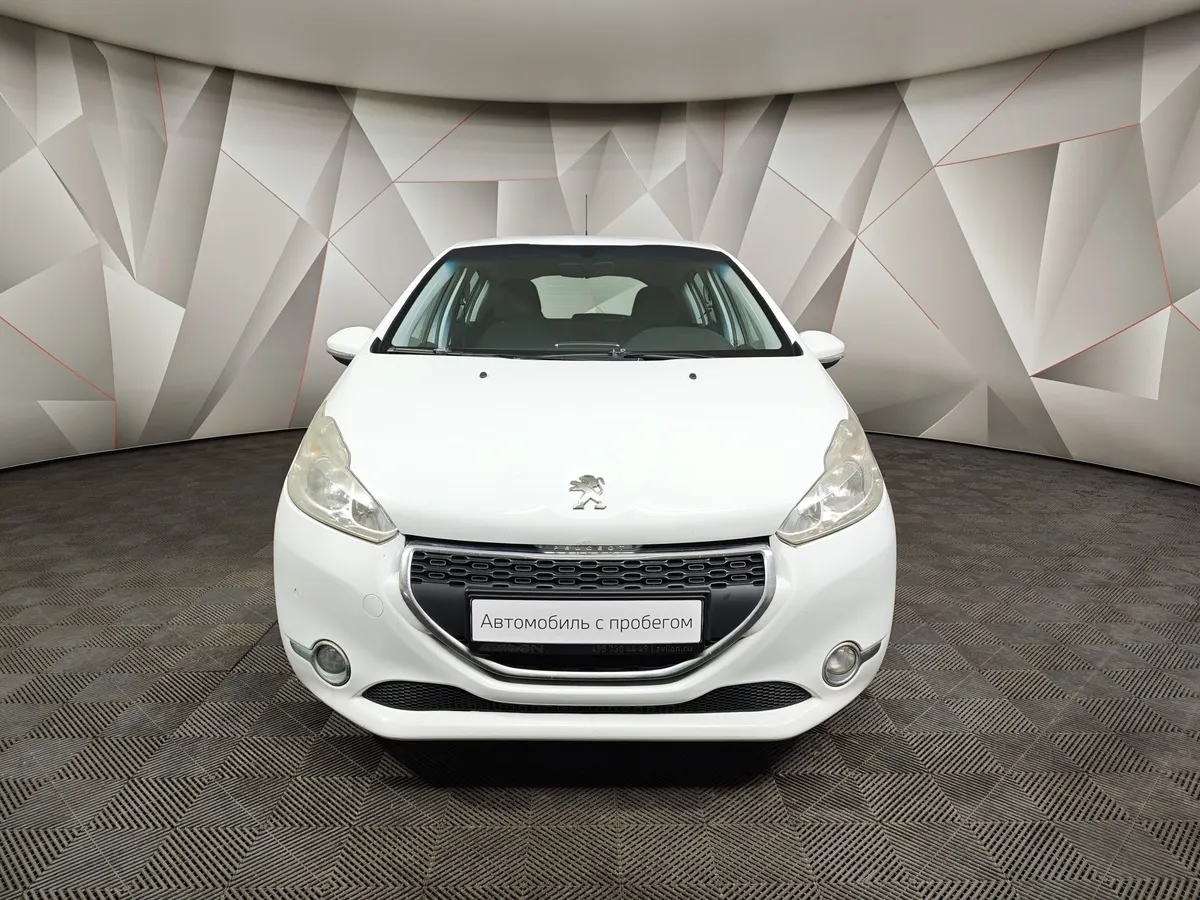 Peugeot 208 1.2 VTi MT (82 л.с.) Белый в АВИЛОН. Слайд №7