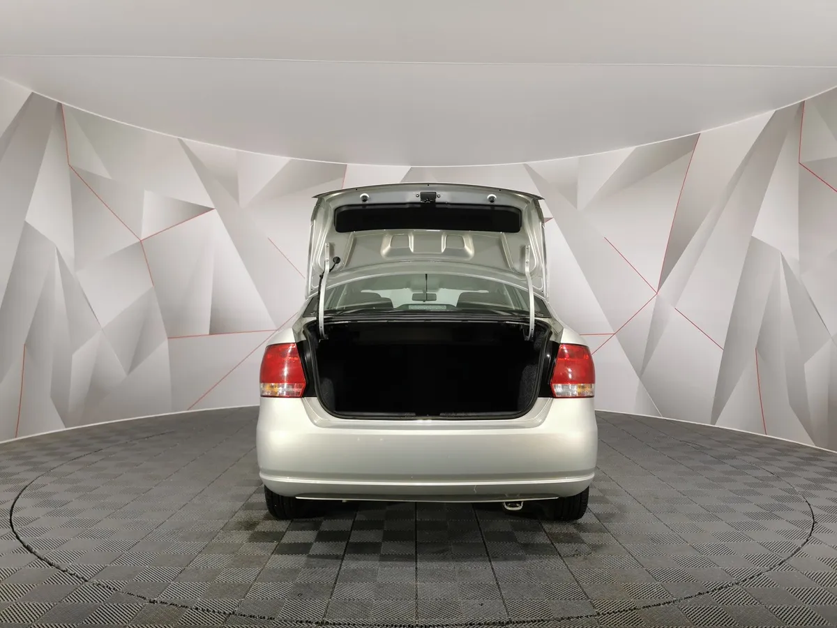 Volkswagen Polo 1.6 Tiptronic (105 л.с.) Comfortline Серебристый в АВИЛОН. Слайд №11