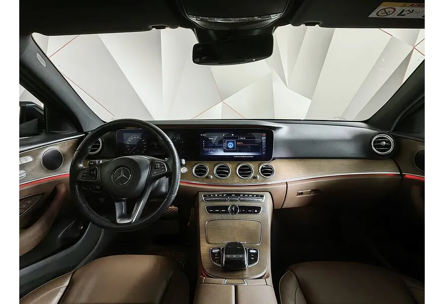 Mercedes-Benz E-Класс E 400 d 4MATIC 9G-TRONIC (333 л.с.) Luxury Зеленый в АВИЛОН. Слайд №14