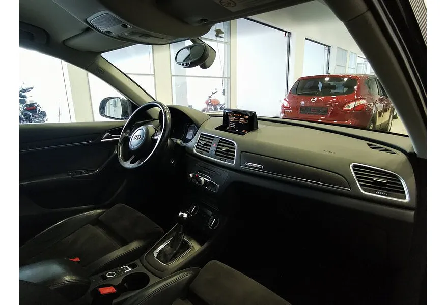 Audi Q3 2.0 TFSI quattro S tronic (170 л.с.) Черный в АВИЛОН. Слайд №10