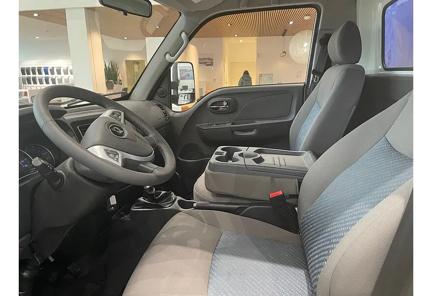 Sollers Argo 2.0d MT RWD SWB (130 л.с.) 3.5T Белый в АВИЛОН. Слайд №7