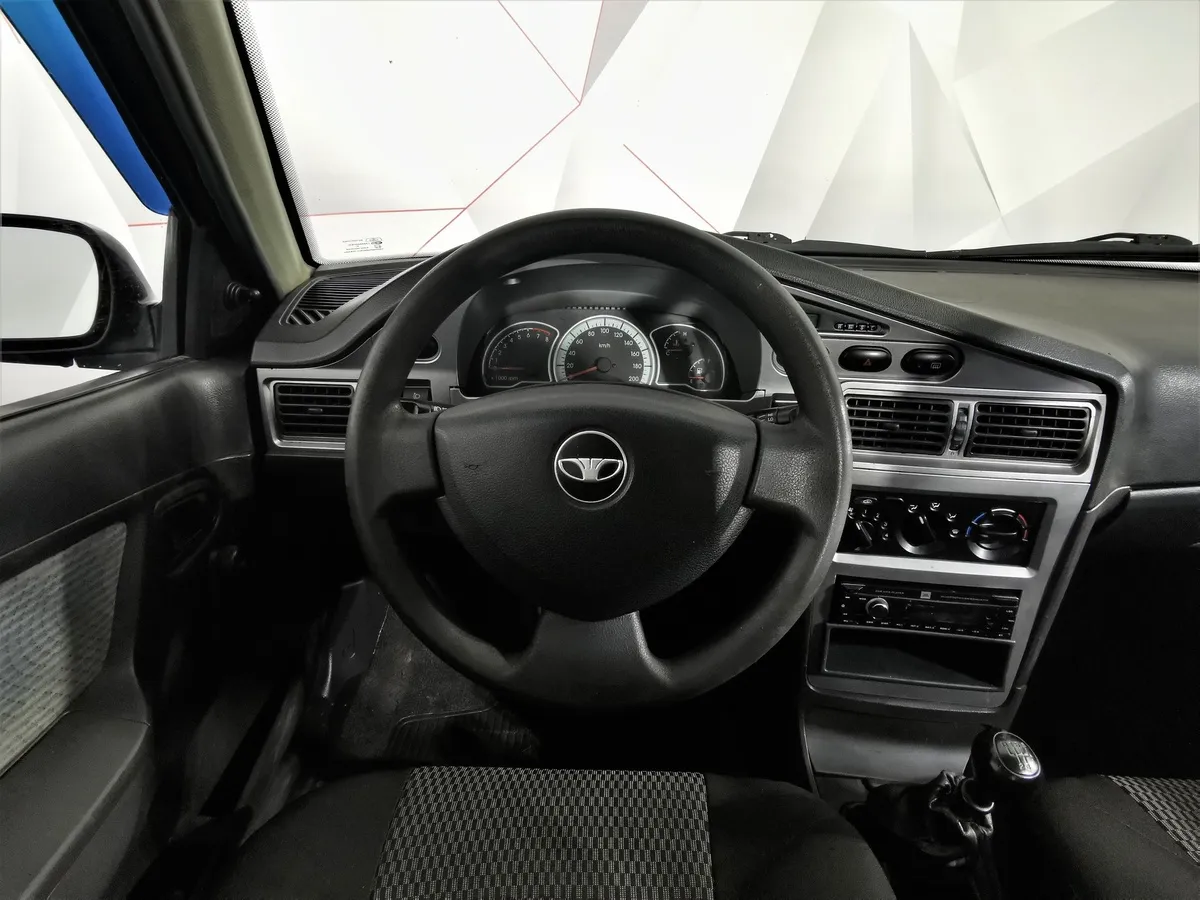 Daewoo Nexia 1.6 MT (109 л.с.) Зеленый в АВИЛОН. Слайд №19