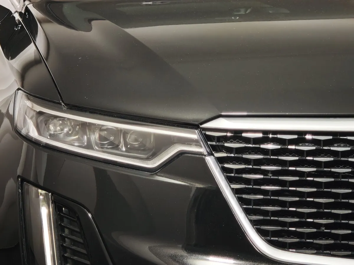 Cadillac XT6 2.0T AT AWD (200 л.с.) Premium Luxury Черный в АВИЛОН. Слайд №10