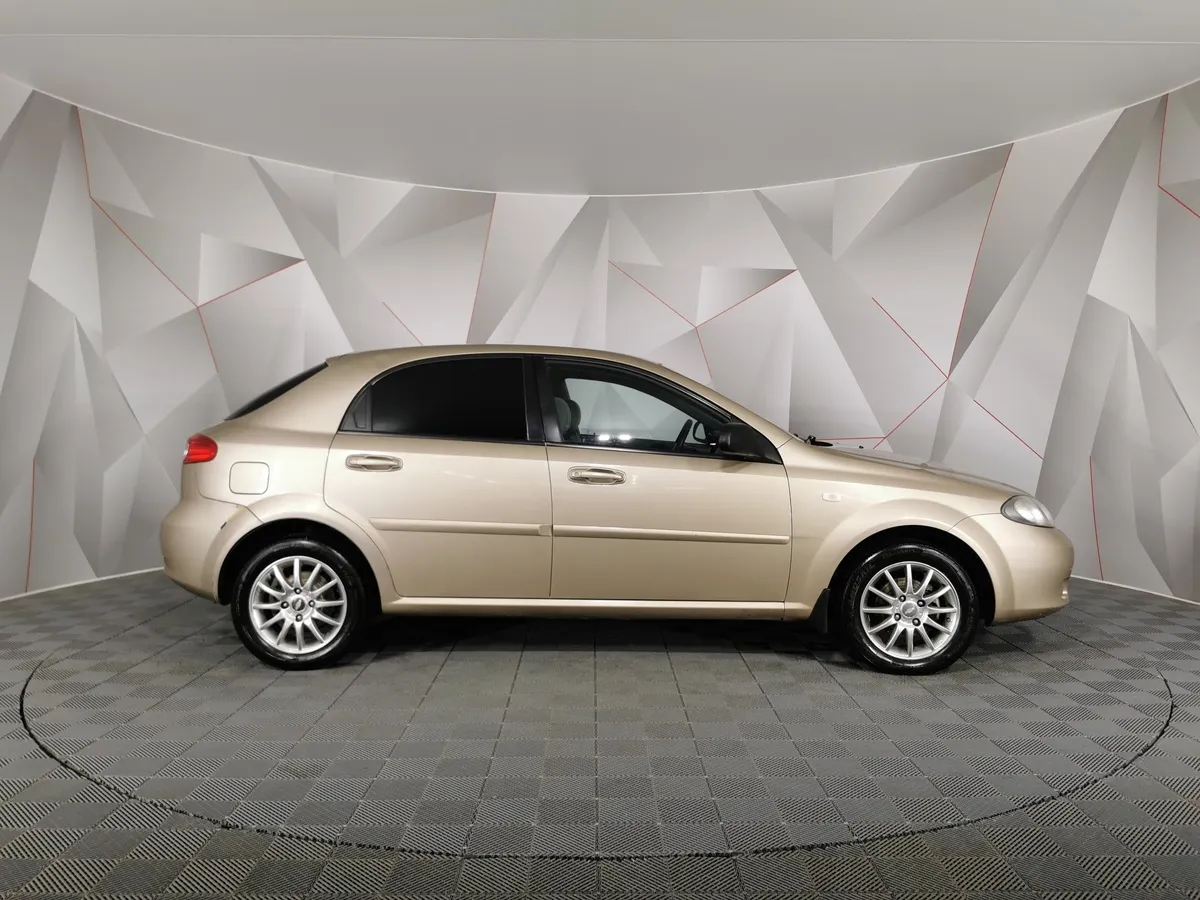 Chevrolet Lacetti 1.4 MT (95 л.с.) Бежевый в АВИЛОН. Слайд №6