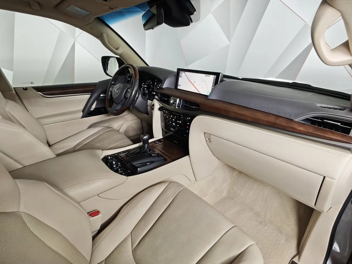 Lexus LX 570 AT (367 л.с.) Серый в АВИЛОН. Слайд №13