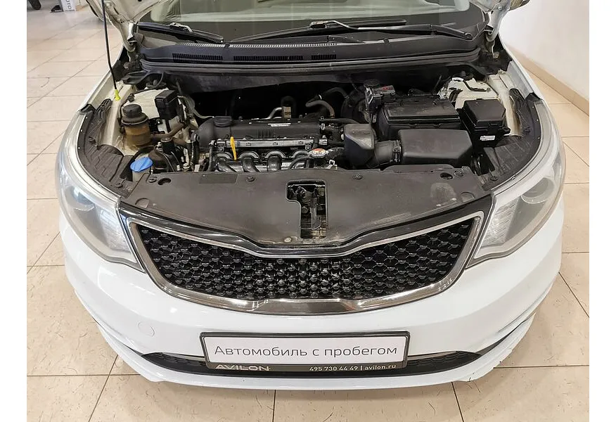Kia Rio 1.6 AT (123 л.с.) Белый в АВИЛОН. Слайд №11