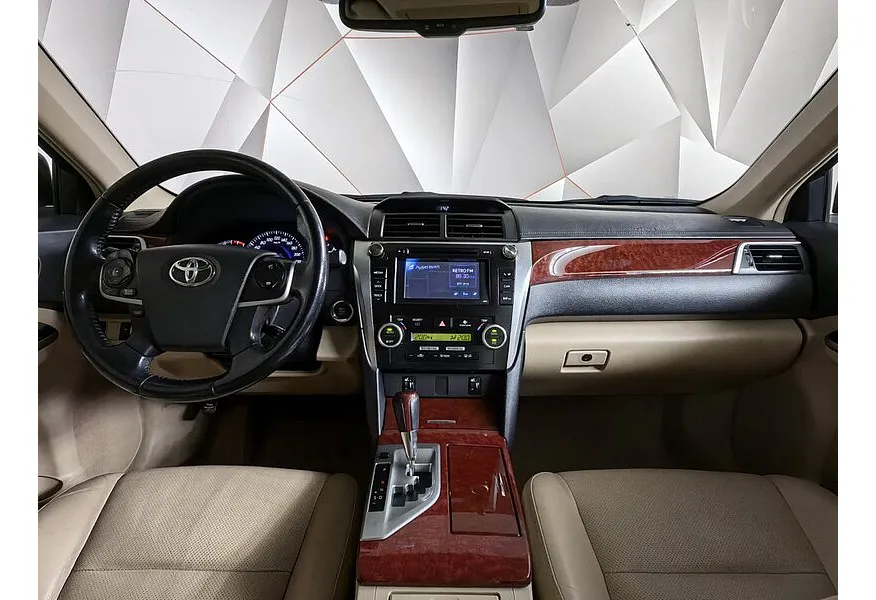 Toyota Camry 2.5 AT (181 л.с.) Черный в АВИЛОН. Слайд №13 Toyota Camry 2.5 AT (181 л.с.) Черный в АВИЛОН. Слайд №13