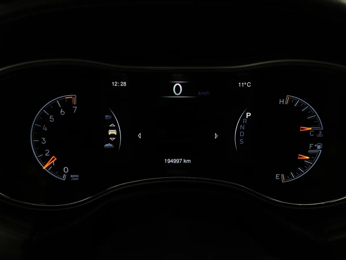 Jeep Grand Cherokee 3.6 AT (286 л.с.) Overland Синий в АВИЛОН. Слайд №17
