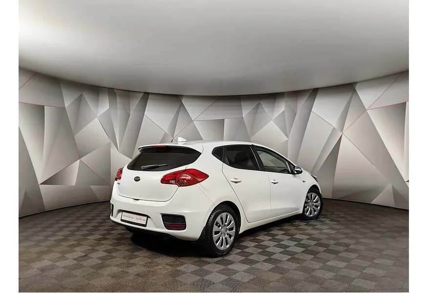 Kia Ceed 1.6 AT (130 л.с.) Comfort Белый в АВИЛОН. Слайд №2