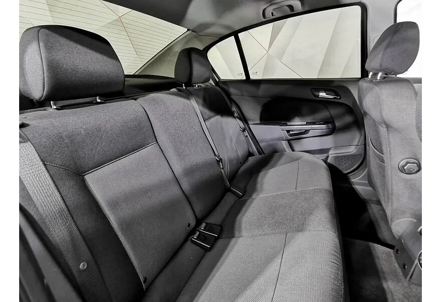 Opel Astra 1.8 AT (140 л.с.) base Серебристый в АВИЛОН. Слайд №15 Opel Astra 1.8 AT (140 л.с.) base Серебристый в АВИЛОН. Слайд №15