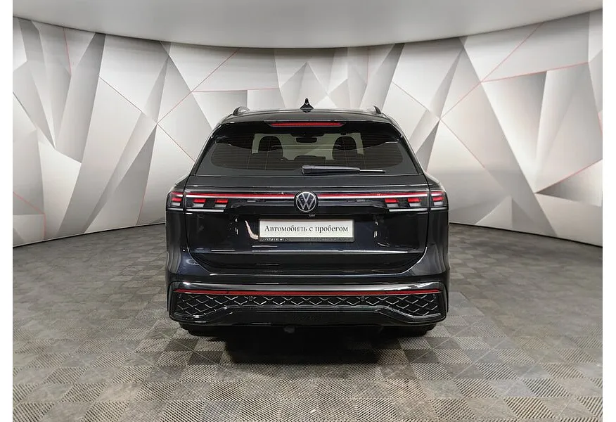 Volkswagen Tiguan 380 TSI 2.0 DSG 4WD (220 л.с.) R-Line Highline Черный в АВИЛОН. Слайд №8