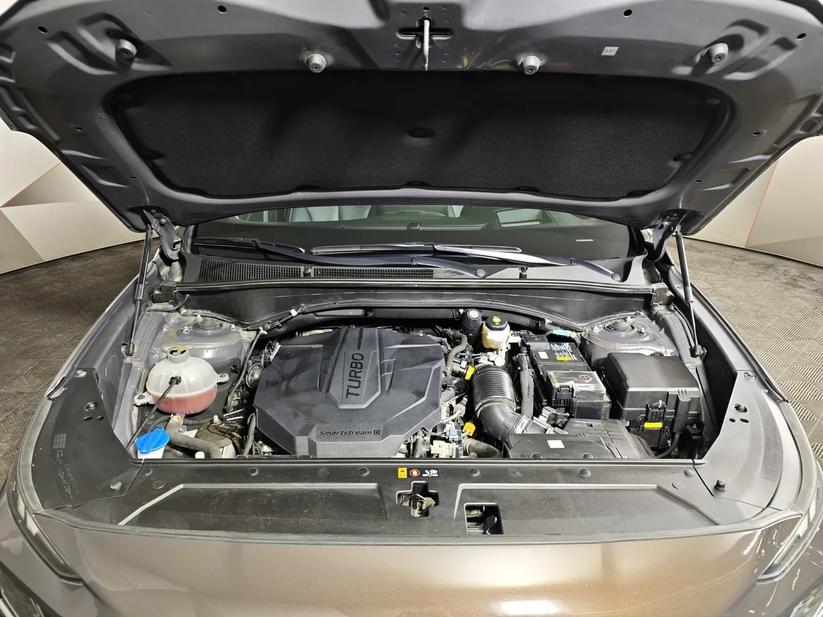 Hyundai Santa Fe 2.2 CRDi AWD 8AT (200 л.с.) Calligraphy Коричневый в АВИЛОН. Слайд №11