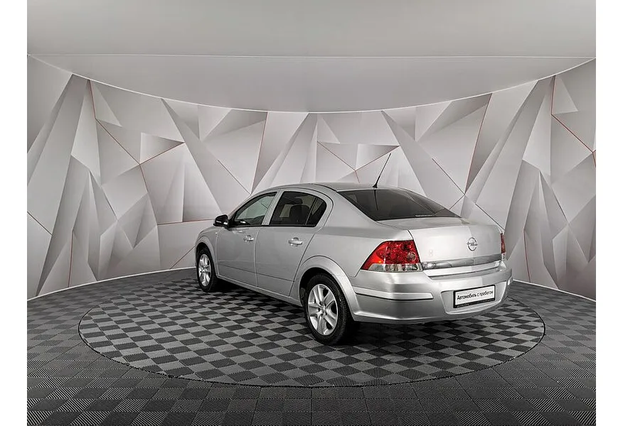 Opel Astra 1.8 AT (140 л.с.) base Серебристый в АВИЛОН. Слайд №4 Opel Astra 1.8 AT (140 л.с.) base Серебристый в АВИЛОН. Слайд №4