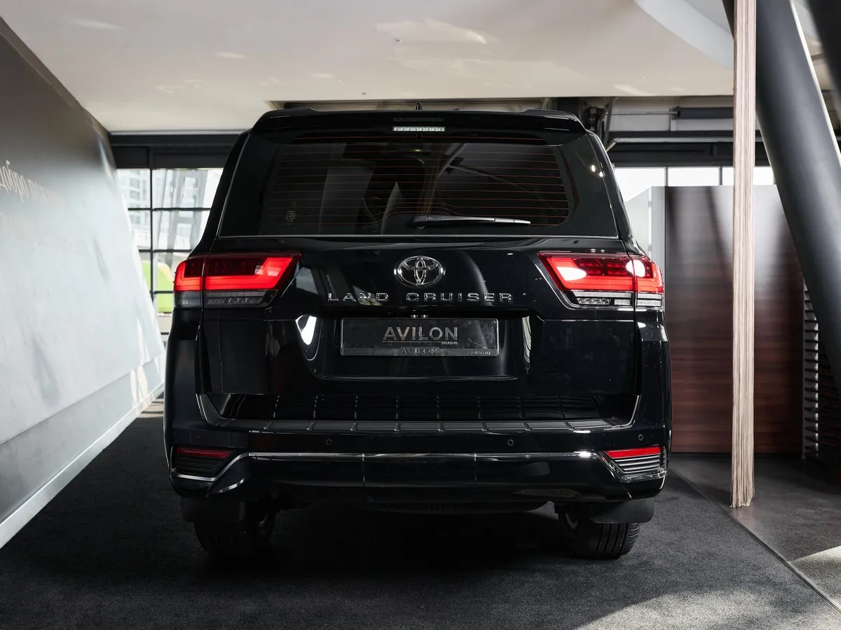 Toyota Land Cruiser 3.5 V6 AT 4WD (415 л.с.) Премиум Черный в АВИЛОН. Слайд №3