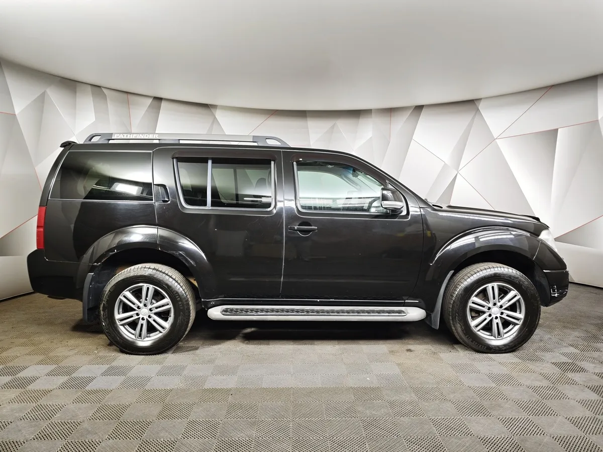 Nissan Pathfinder 4.0 AT (269 л.с.) Черный в АВИЛОН. Слайд №6