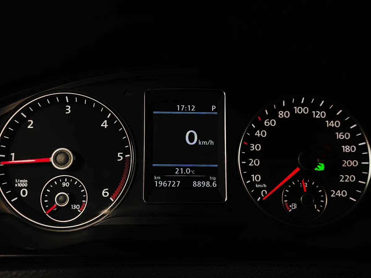 Volkswagen Multivan 2.0 BiTDI DSG 4Motion (180 л.с.) Highline Черный в АВИЛОН. Слайд №17