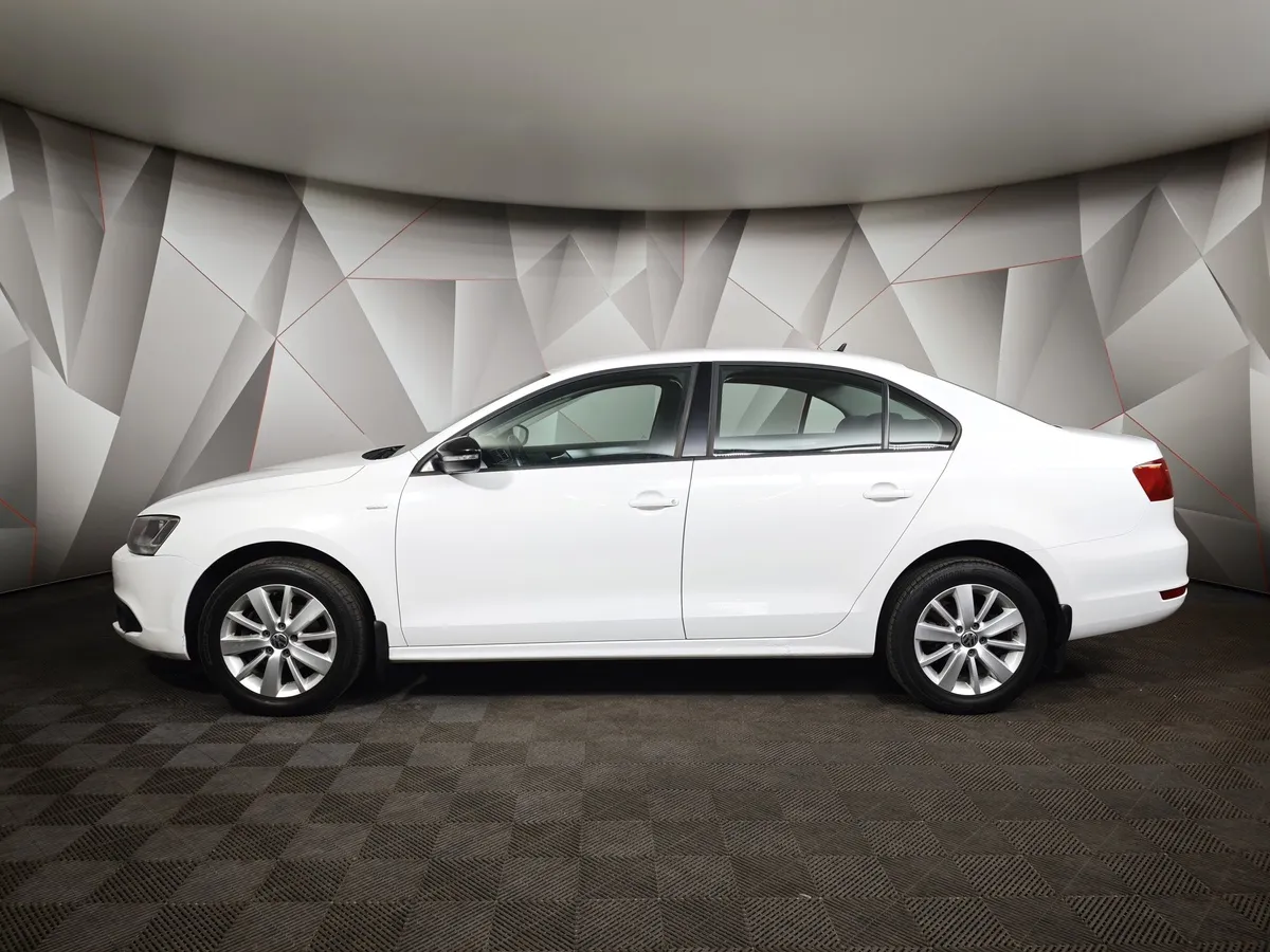 Volkswagen Jetta 1.6 MPI MT (90 л.с.) Trendline Белый в АВИЛОН. Слайд №5