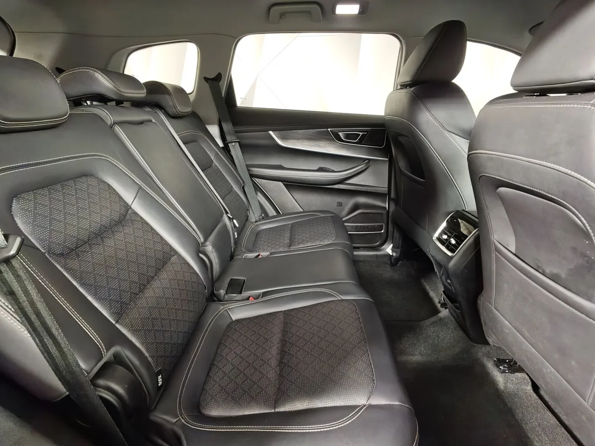 Chery Tiggo 8 1.5 AMT (147 л.с.) Prestige Белый в АВИЛОН. Слайд №16