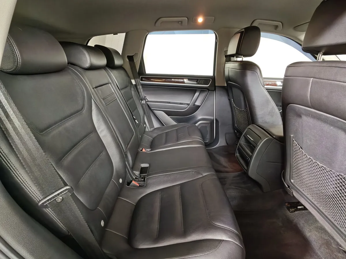 Volkswagen Touareg 3.6 FSI Tiptronic 4Motion (249 л.с.) V6 FSI Белый в АВИЛОН. Слайд №15