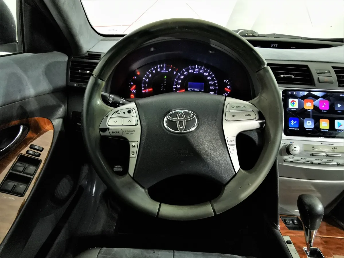 Toyota Camry 2.4 VVT-i AT (167 л.с.) Белый в АВИЛОН. Слайд №19