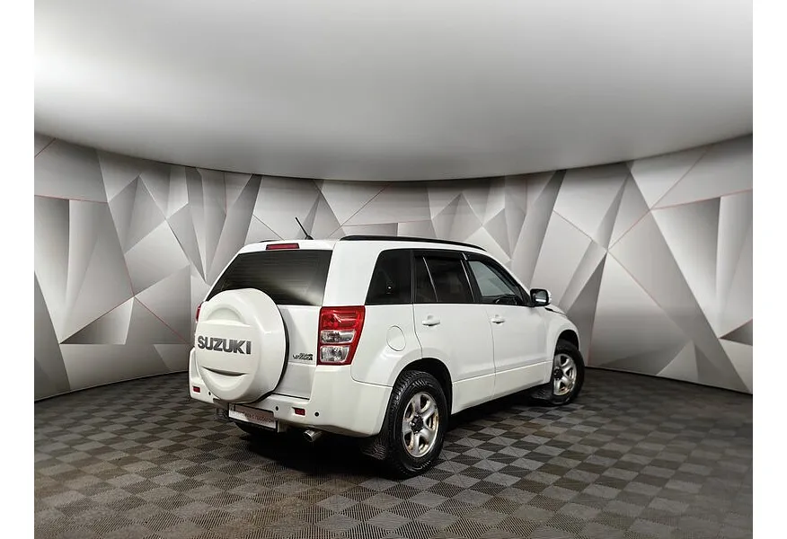 Suzuki Grand Vitara 2.0 MT AWD (140 л.с.) Белый в АВИЛОН. Слайд №2