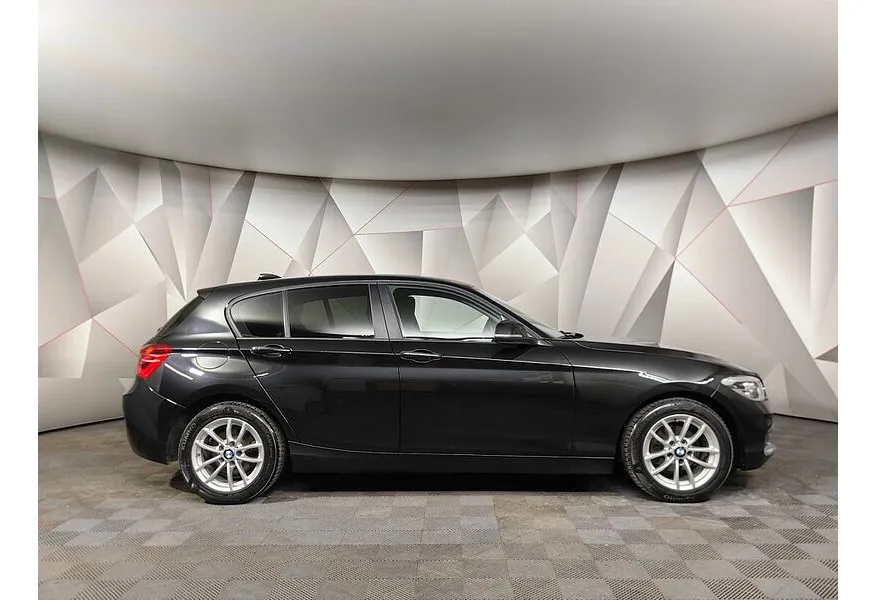 BMW 1 серия 116i AT (136 л.с.) Черный в АВИЛОН. Слайд №6