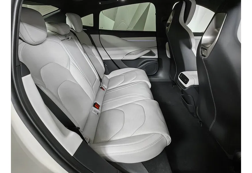 Xiaomi SU7 AT 4WD (673 л.с.) Max Серый в АВИЛОН. Слайд №16