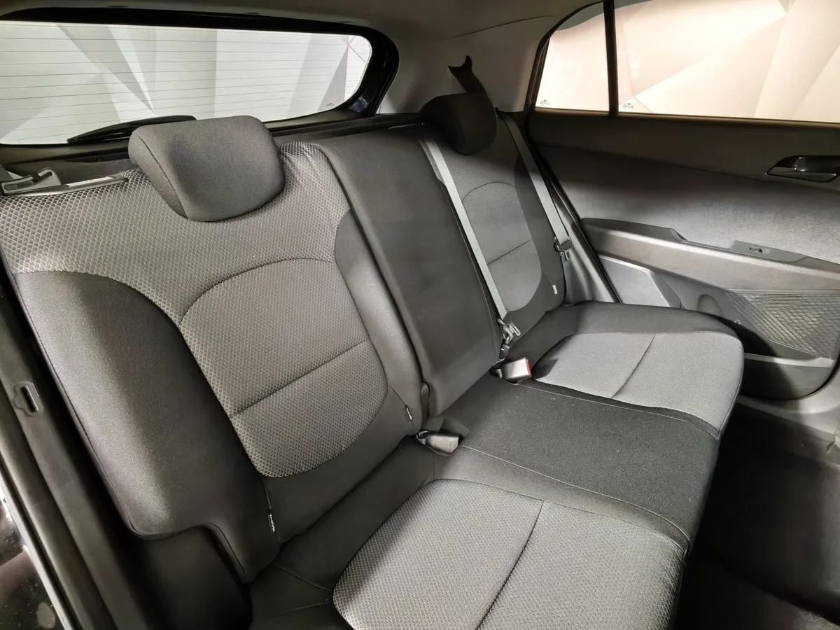 Hyundai Creta 1.6 AT (123 л.с.) Active + Light + Winter Черный в АВИЛОН. Слайд №17