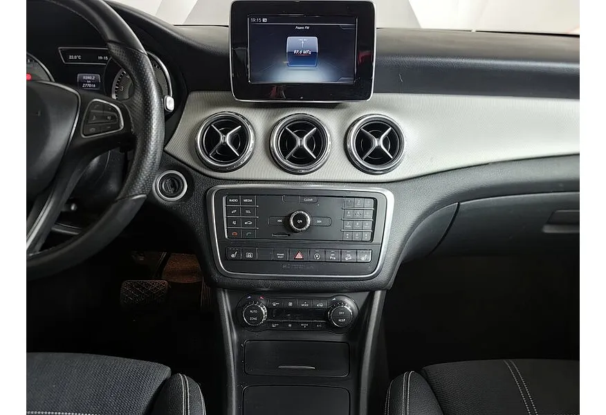 Mercedes-Benz GLA 250 7G-DCT 4MATIC (211 л.с.) Особая серия Черный в АВИЛОН. Слайд №15