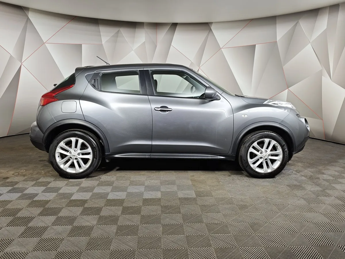 Nissan Juke 1.6 CVT (117 л.с.) Серый в АВИЛОН. Слайд №6
