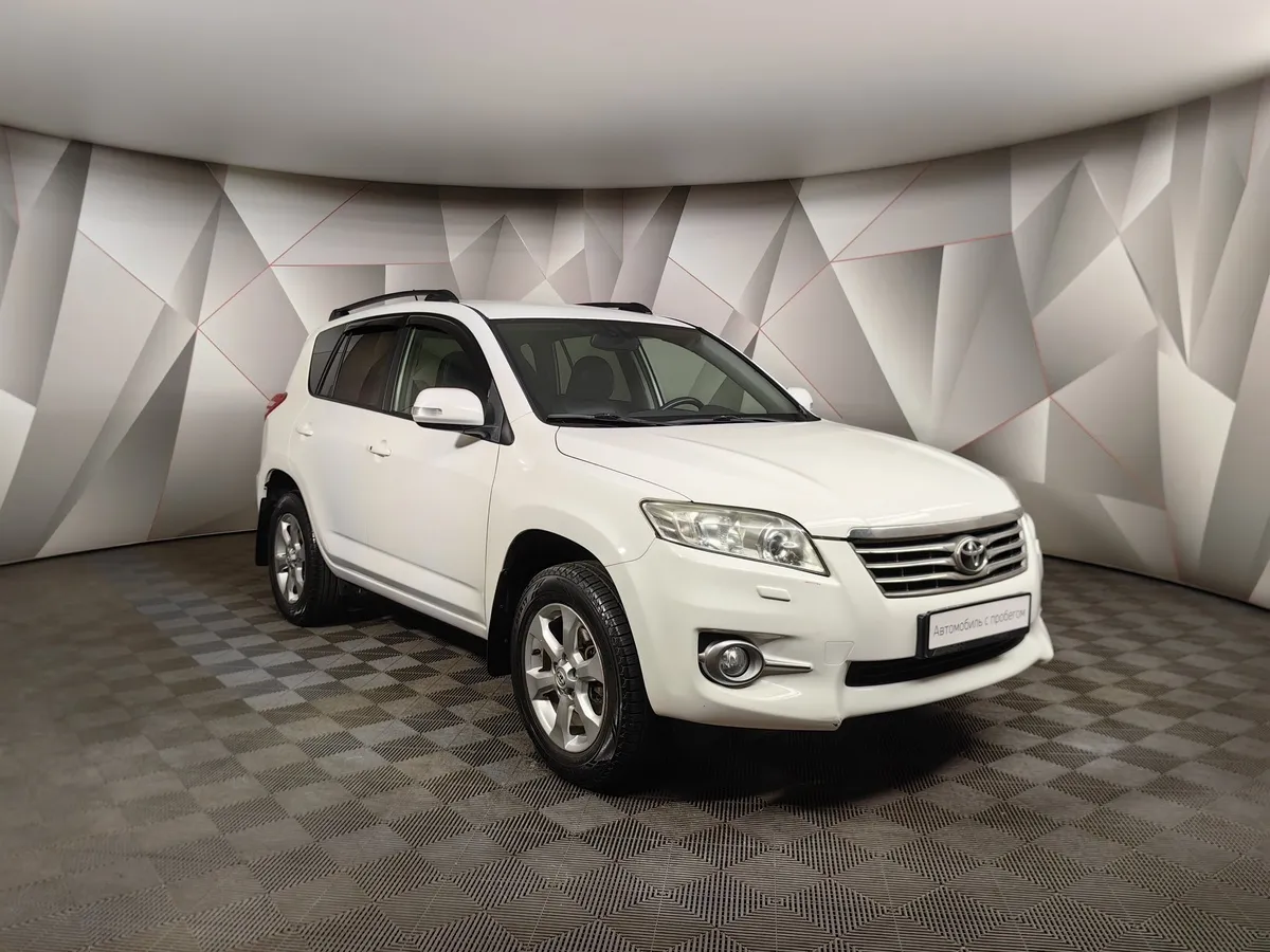 Toyota RAV4 2.0 CVT (158 л.с.) Белый в АВИЛОН. Слайд №3