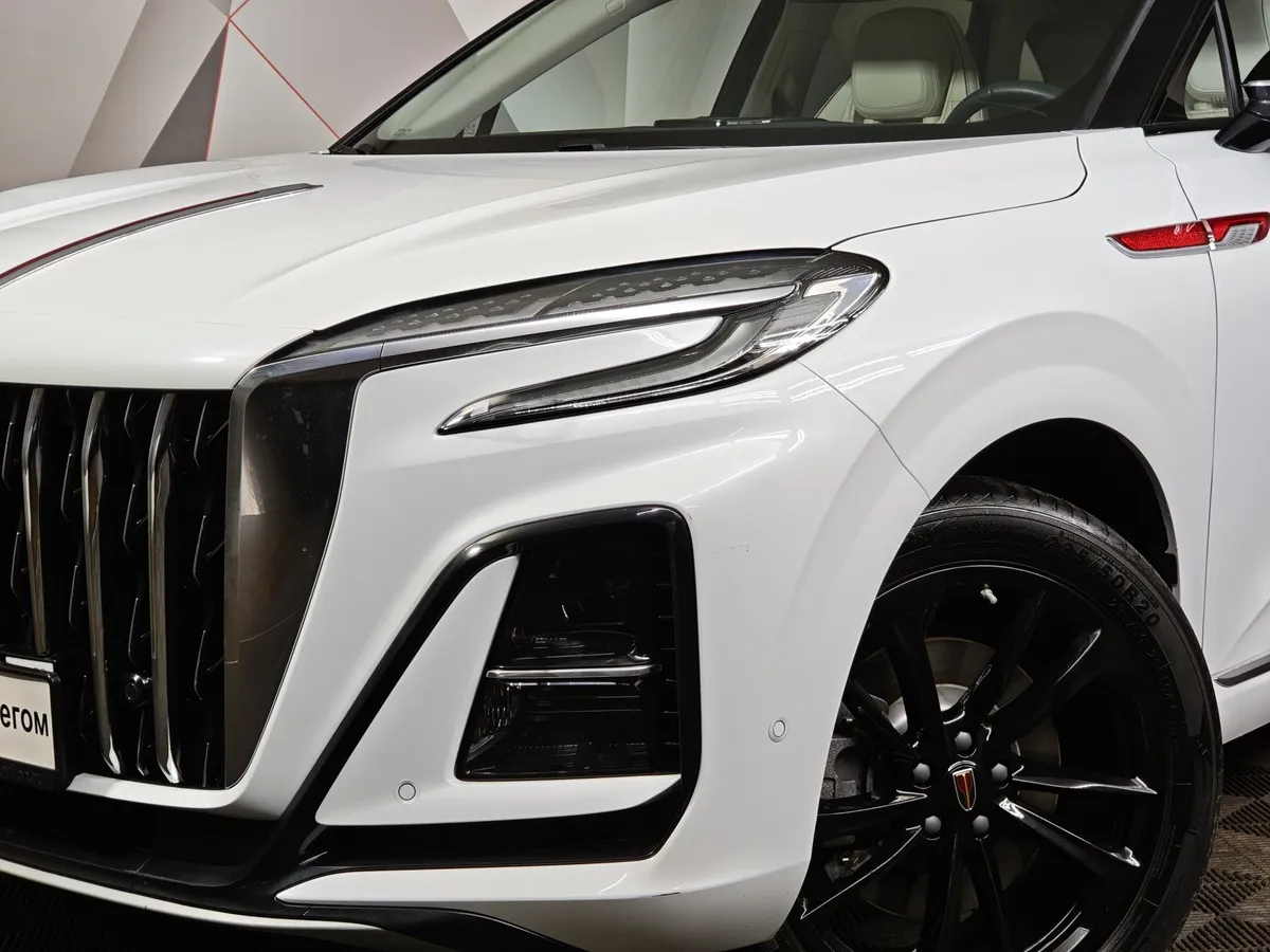 Hongqi HS3 2.0T 8AT 4WD (245 л.с.) Делюкс Черный в АВИЛОН. Слайд №10