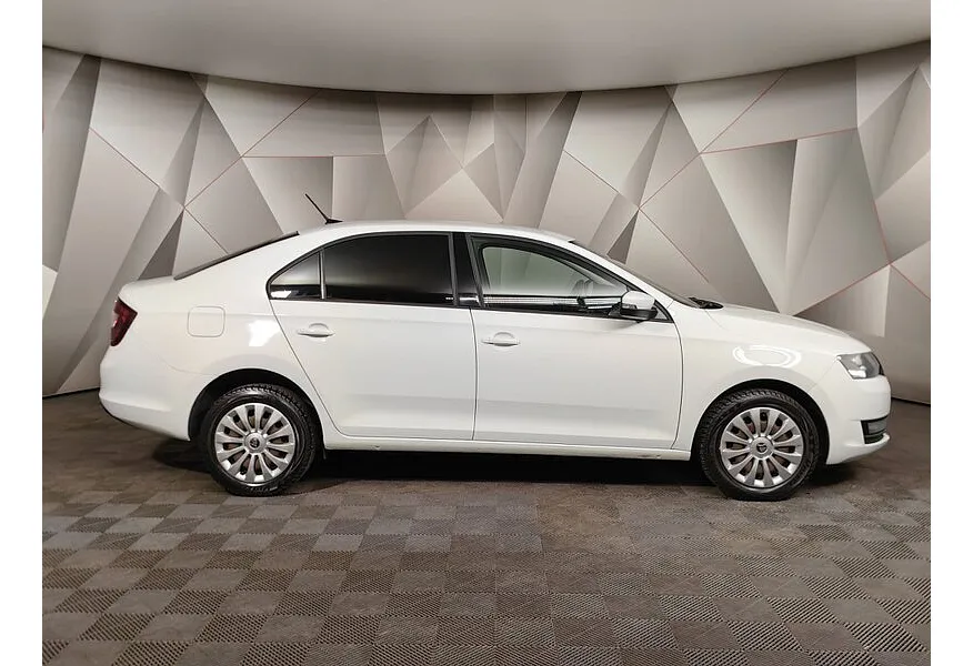 Skoda Rapid 1.6 AT (110 л.с.) Active Белый в АВИЛОН. Слайд №6