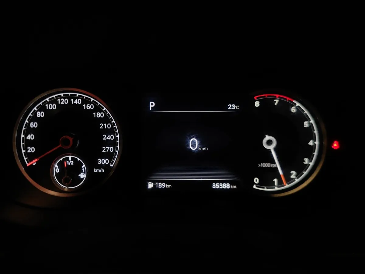 Genesis G70 2.0 T AT AWD (197 л.с.) Elegance + Sport Серый в АВИЛОН. Слайд №18