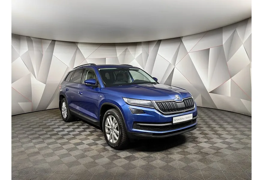 Skoda Kodiaq 2.0 TSI DSG 4X4 (180 л.с.) Синий в АВИЛОН. Слайд №3
