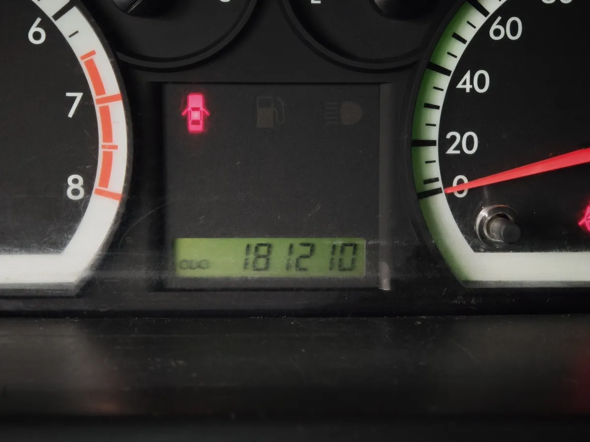 Chevrolet Aveo 1.2 MT (84 л.с.) Серый в АВИЛОН. Слайд №17