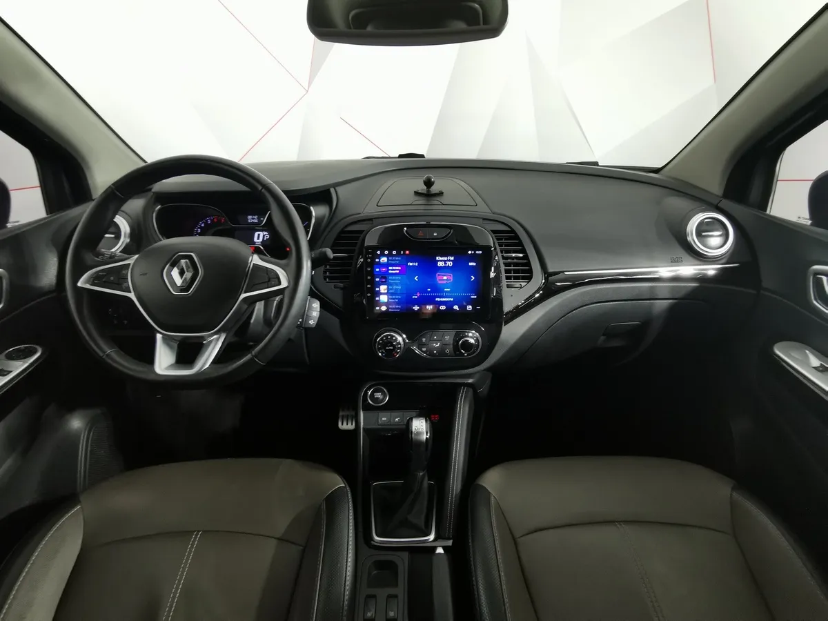 Renault Kaptur 1.6 X-tronic (114 л.с.) Life Серый в АВИЛОН. Слайд №13