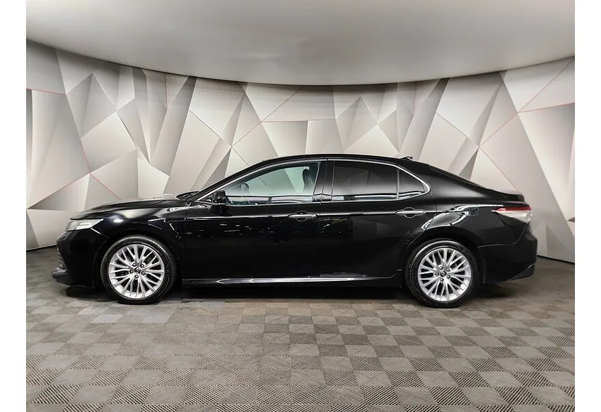 Toyota Camry 2.5 AT (181 л.с.) Черный в АВИЛОН. Слайд №3