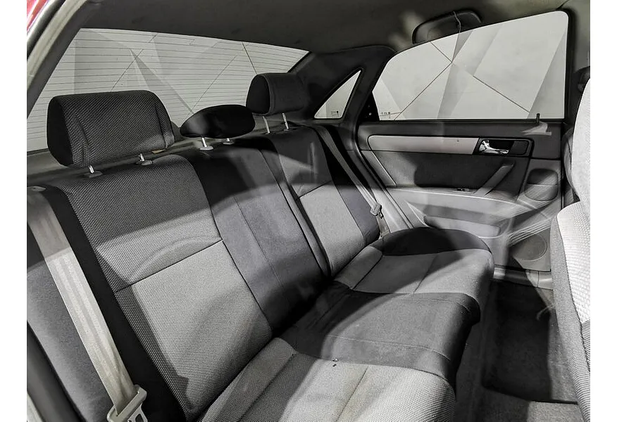 Chevrolet Lacetti 1.6 MT (109 л.с.) Красный в АВИЛОН. Слайд №15