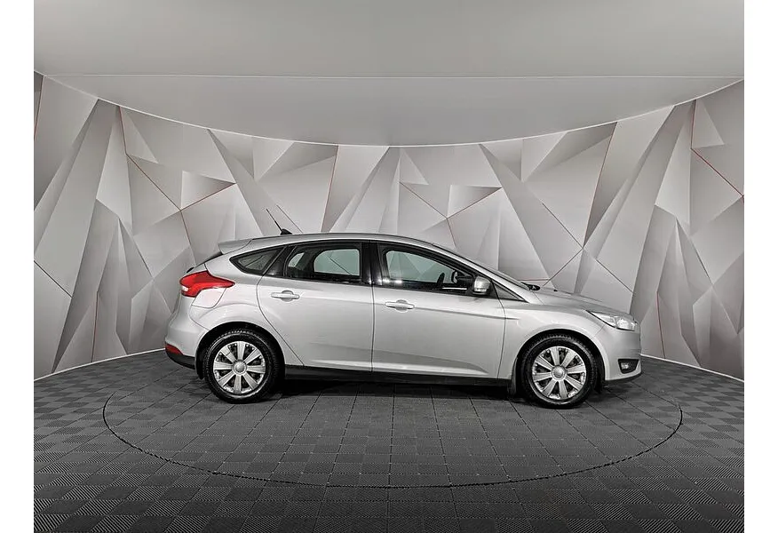 Ford Focus 1.6 Ti-VCT PowerShift (105 л.с.) SYNC Edition Серебристый в АВИЛОН. Слайд №6
