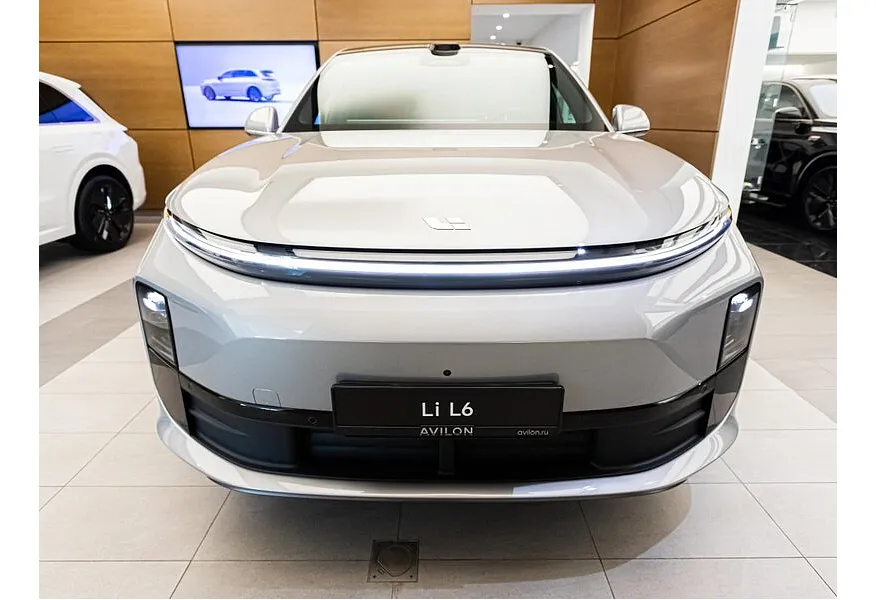 Li Auto L6 1.5 AT 4WD (150 л.с.) Max Серебристый в АВИЛОН. Слайд №3