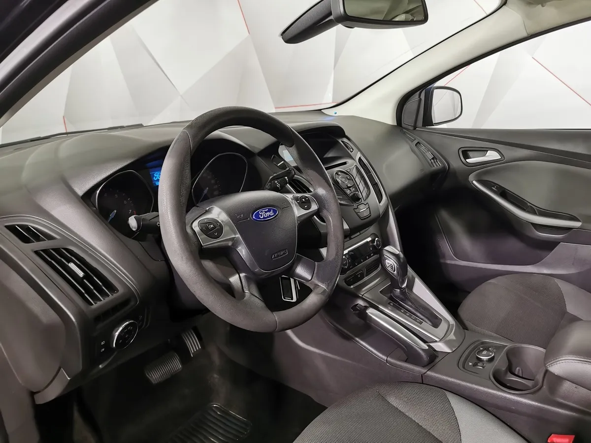 Ford Focus 1.6 PowerShift (105 л.с.) Trend Черный в АВИЛОН. Слайд №19
