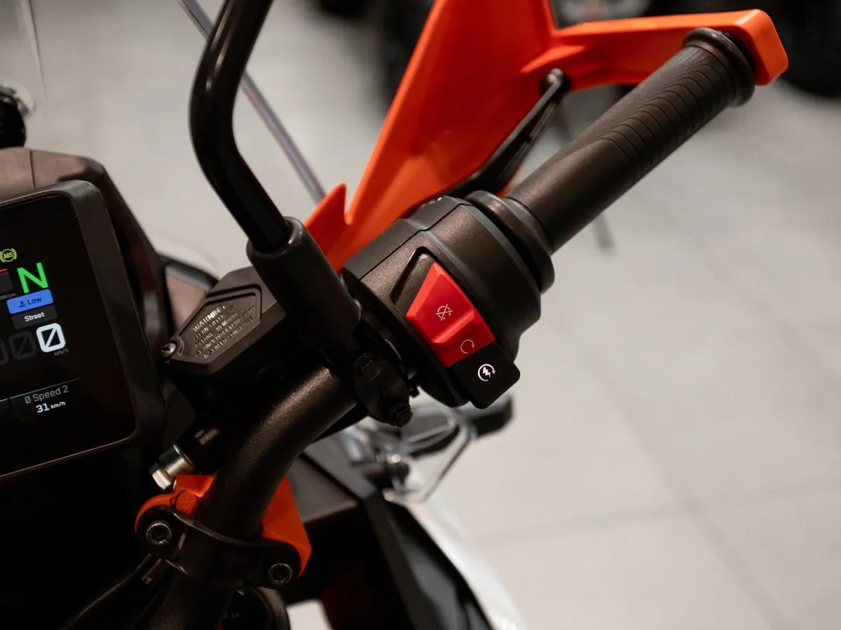 KTM 390 Adventure 399 см³ (45 л.с.) (45) 398 Белый в АВИЛОН. Слайд №11