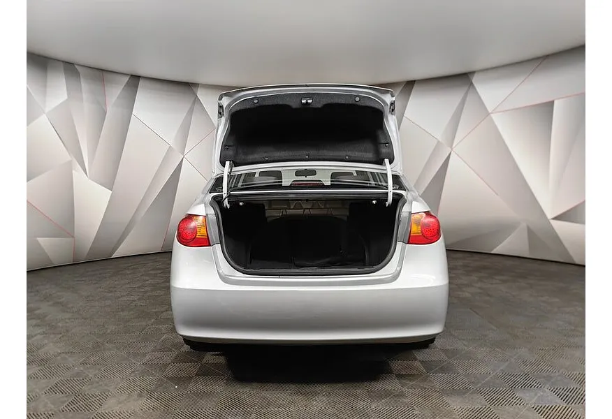 Hyundai Elantra 1.6 MT (122 л.с.) Серебристый в АВИЛОН. Слайд №12