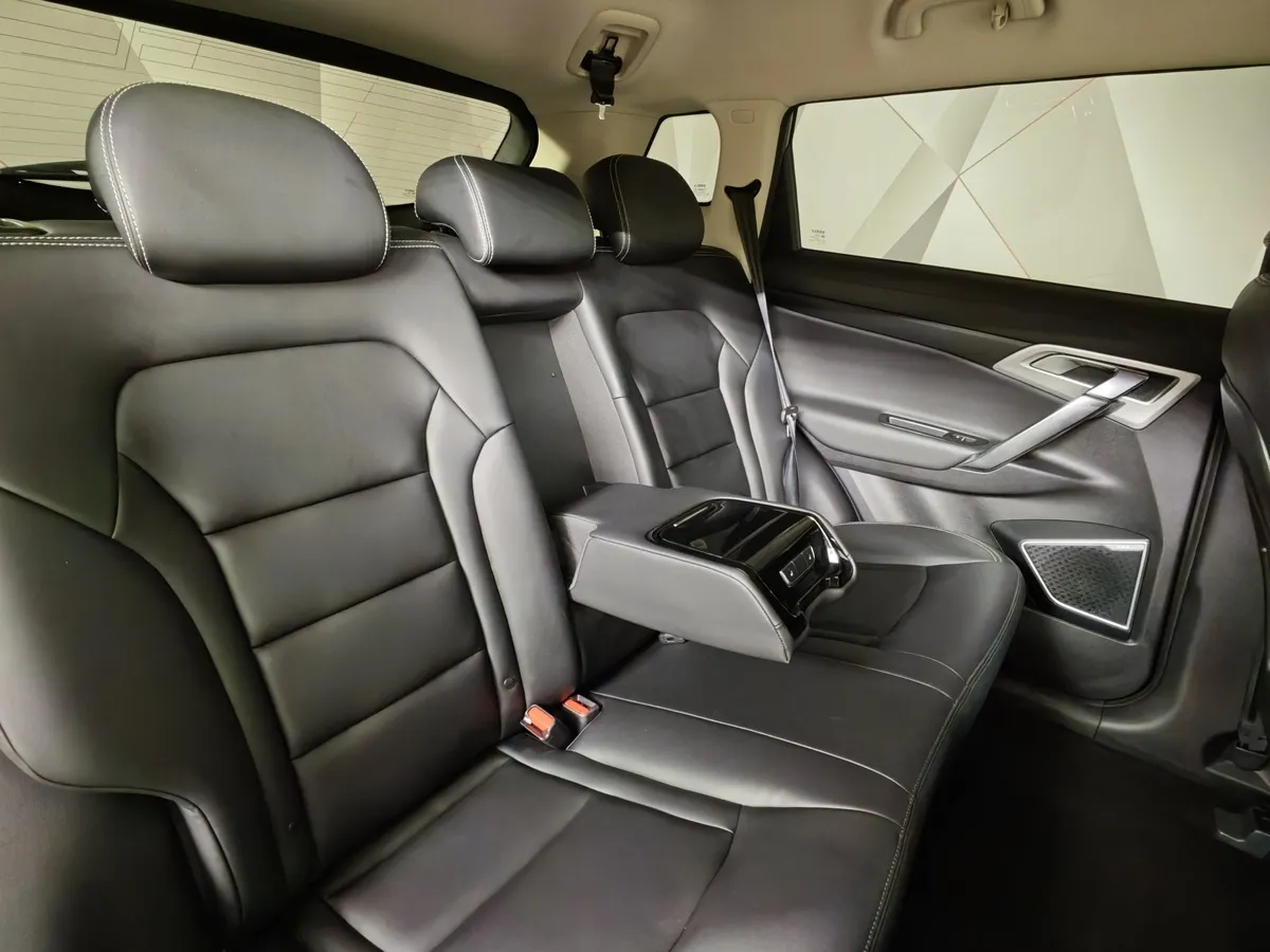 Geely Atlas 2.4 AT (148 л.с.) Comfort Желтый в АВИЛОН. Слайд №16