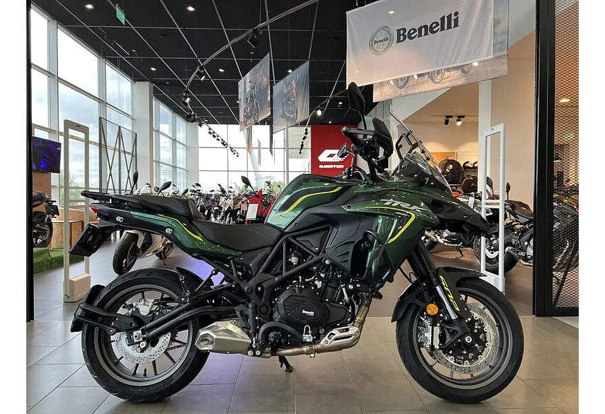 Benelli TRK 502 500 см³ (48 л.с.) 500 Зеленый в АВИЛОН. Слайд №4
