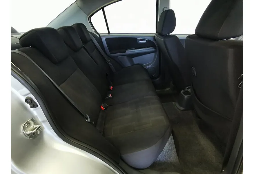 Suzuki SX4 1.6 MT (107 л.с.) Серебристый в АВИЛОН. Слайд №15