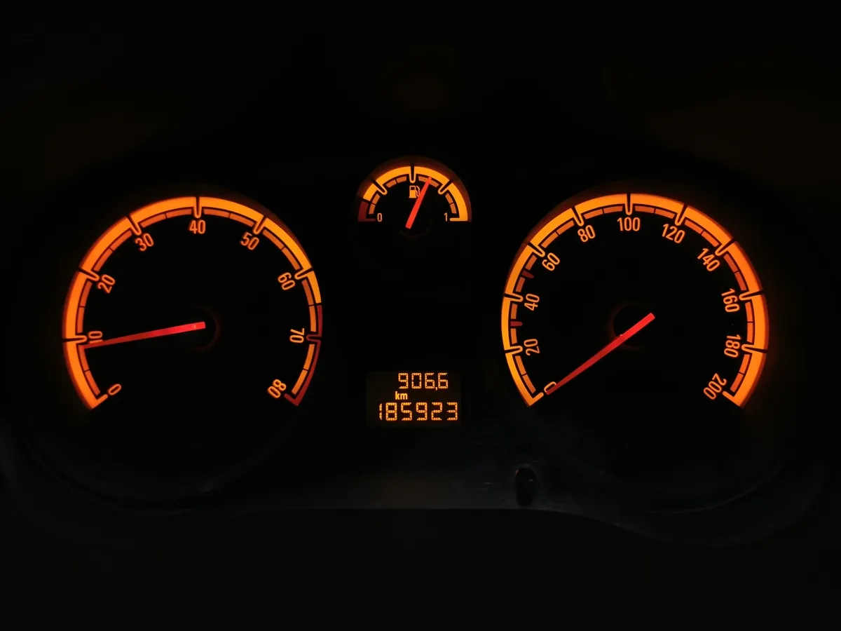 Opel Corsa 1.2 ecoFLEX Easytronic (85 л.с.) Серебристый в АВИЛОН. Слайд №16